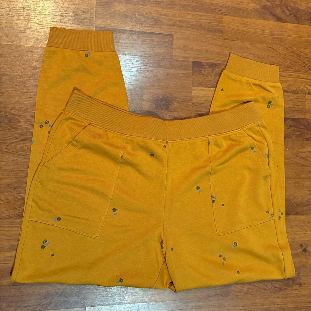 NWT Sonoma Joggers, size XXL.